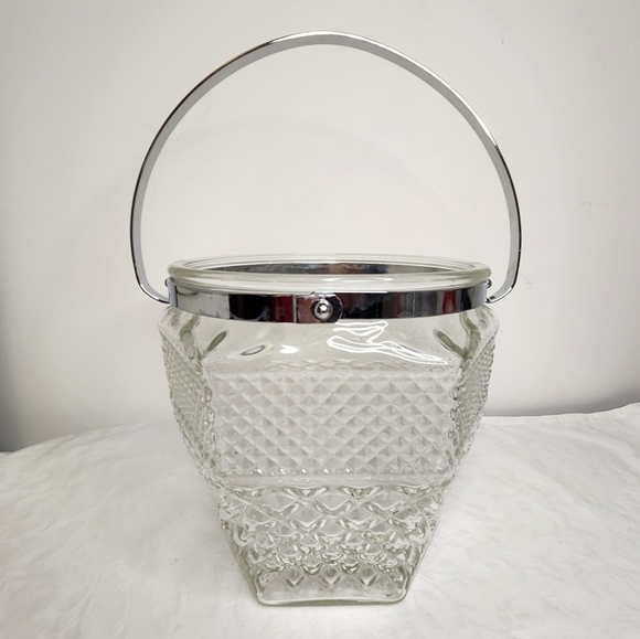 Vintage Glass Ice Bucket with Handle - Picture 4 of 12